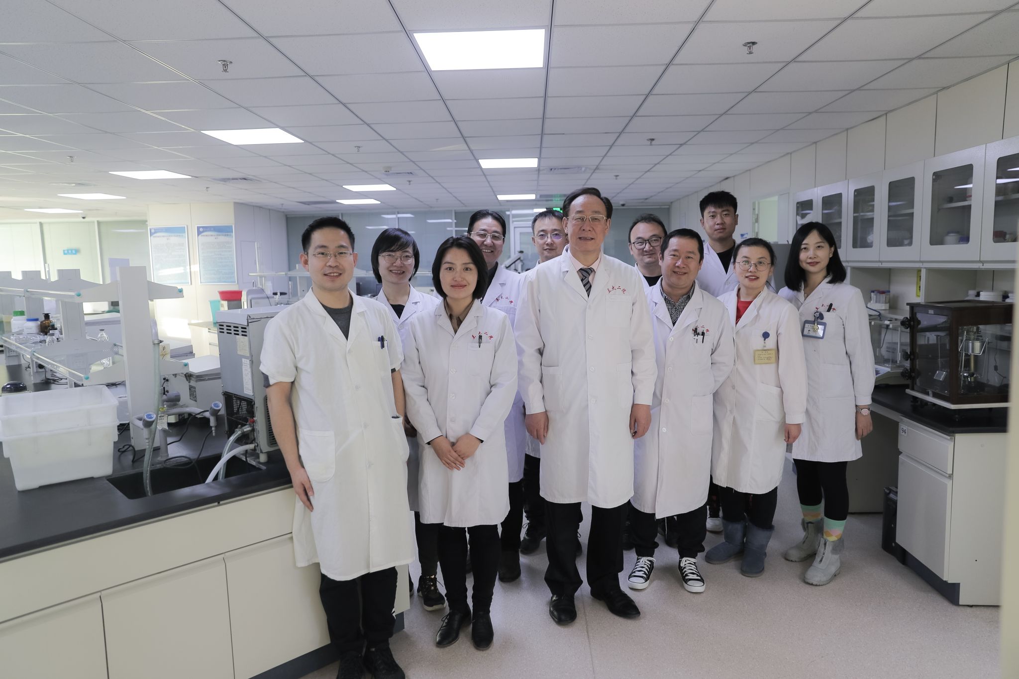 厚德精医树人，博学笃行育才——医学研究与试验发展之道